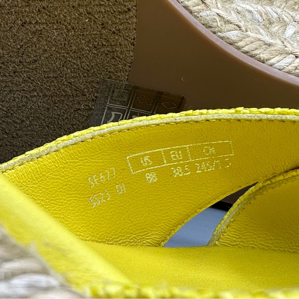 Stuart Weitzman Womens Mirela Espadrille Wedge Sandals Pistachio Yellow Size 8 - Picture 11 of 11